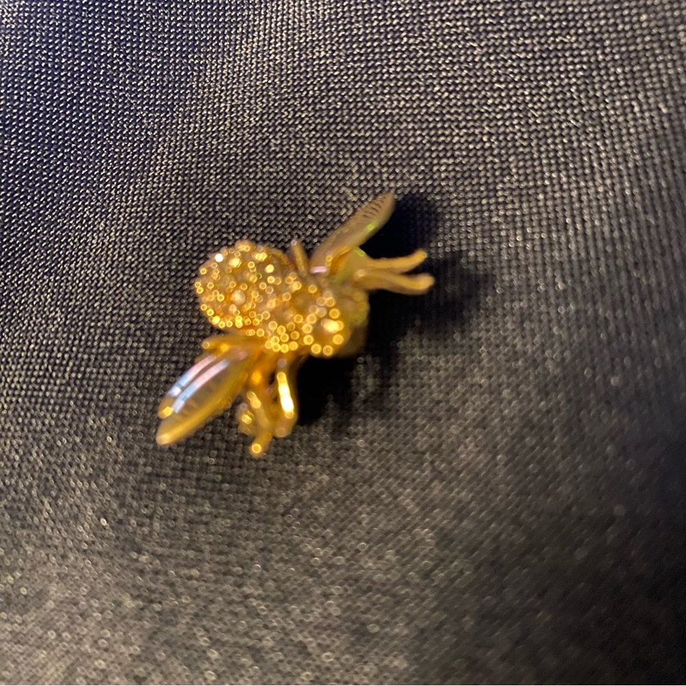 Beautiful St John Gold Plated Bee Pin